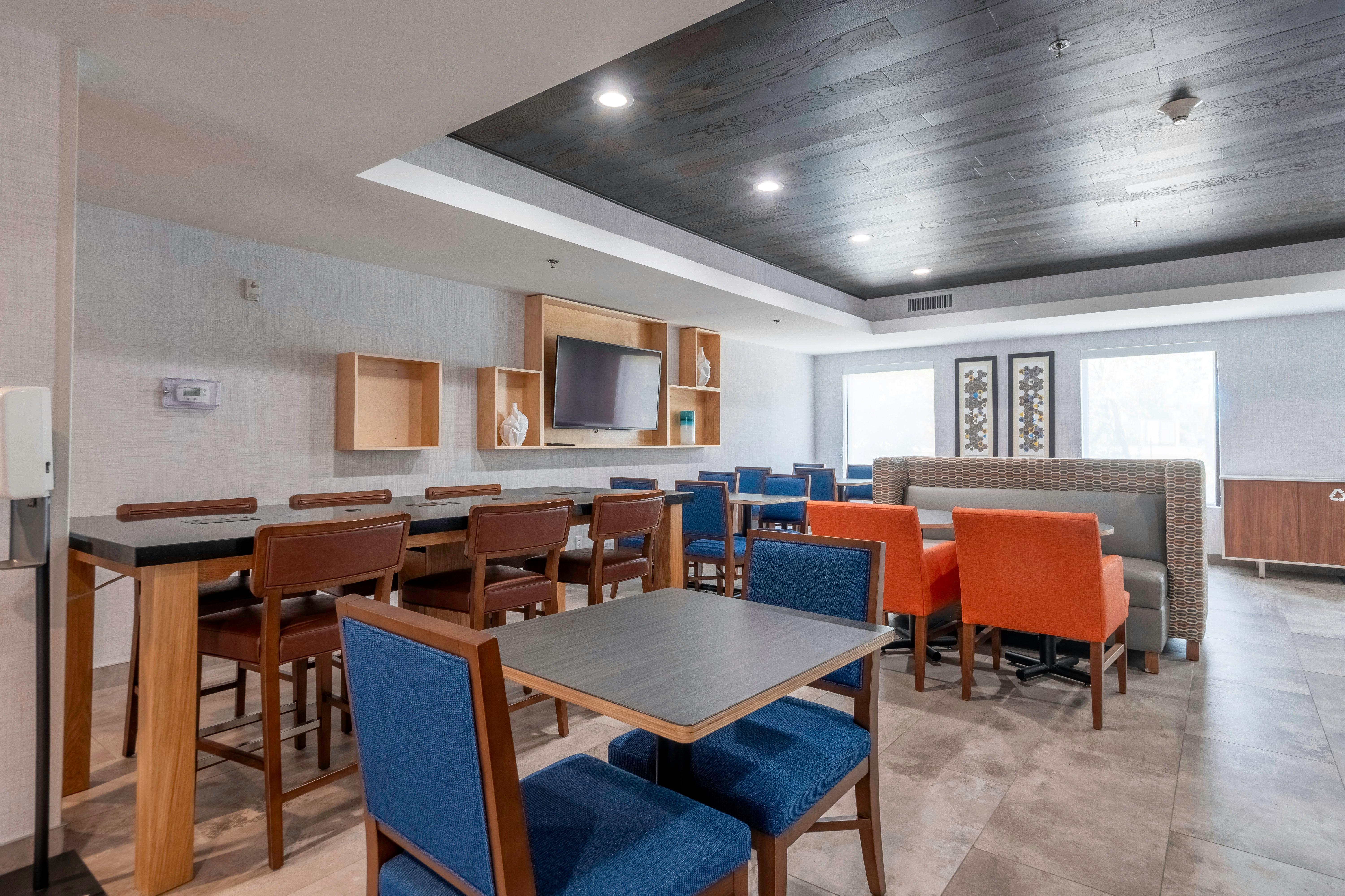 Holiday Inn Express Hotel & Suites Petersburg/Dinwiddie By Ihg Eksteriør bilde