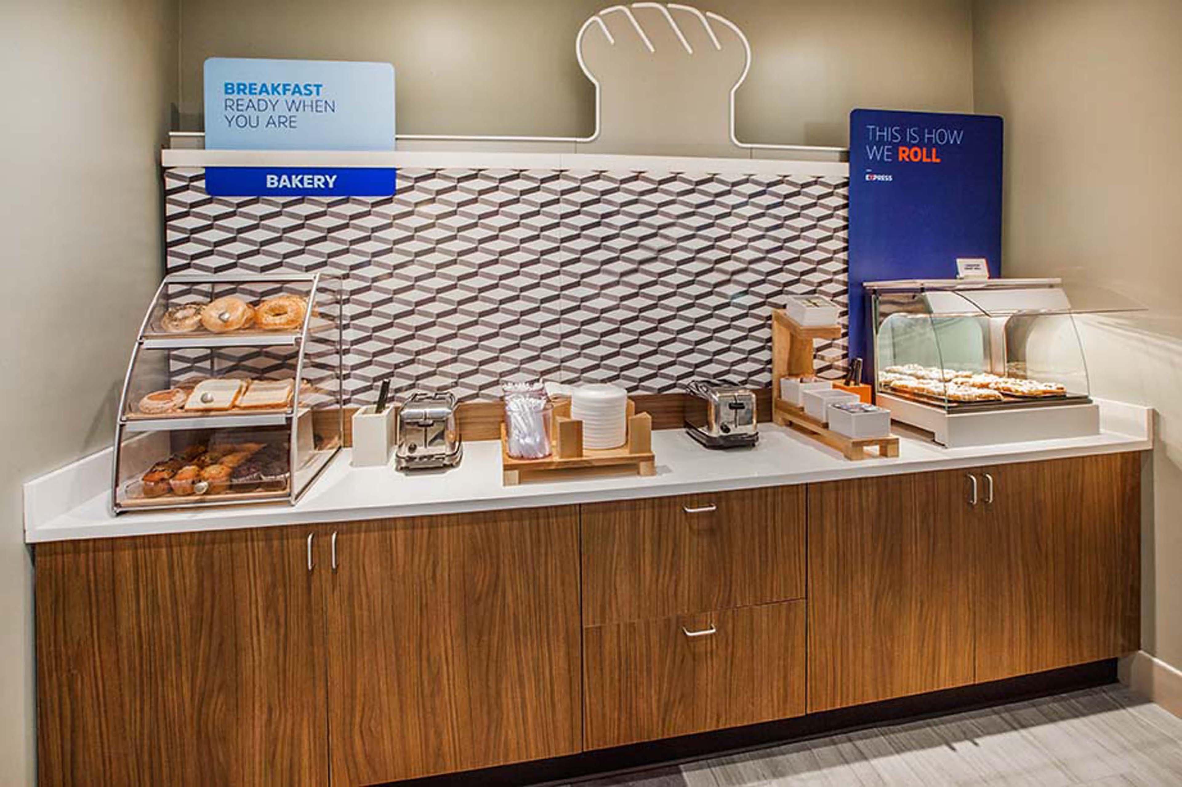 Holiday Inn Express Hotel & Suites Petersburg/Dinwiddie By Ihg Eksteriør bilde