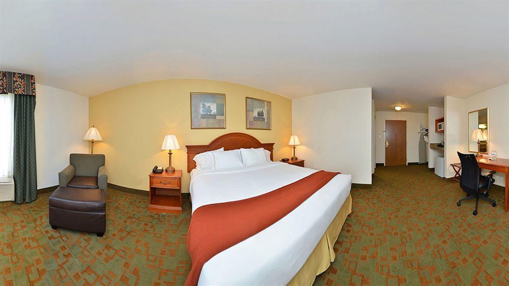 Holiday Inn Express Hotel & Suites Petersburg/Dinwiddie By Ihg Eksteriør bilde