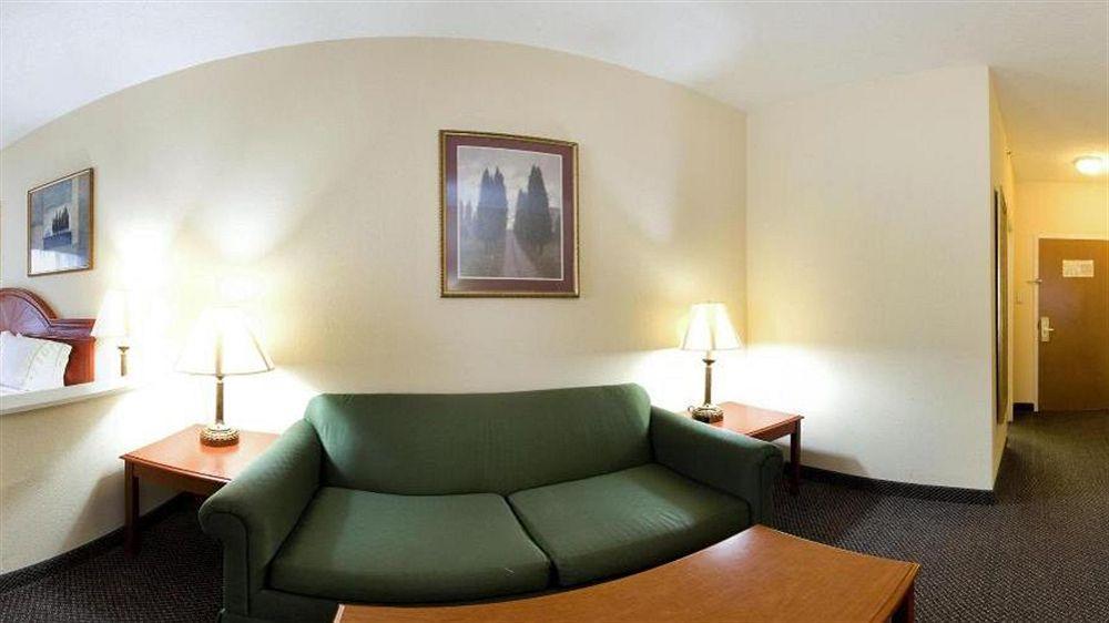 Holiday Inn Express Hotel & Suites Petersburg/Dinwiddie By Ihg Eksteriør bilde