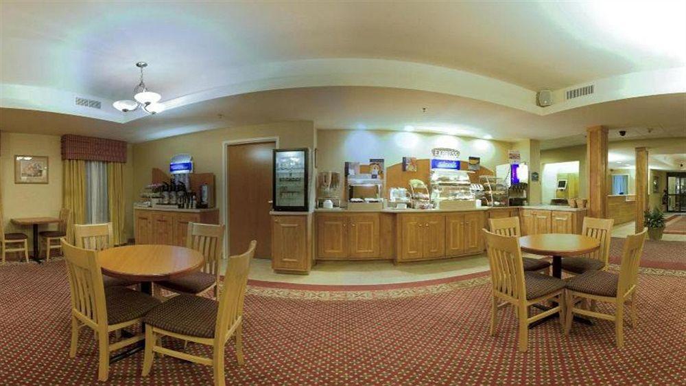 Holiday Inn Express Hotel & Suites Petersburg/Dinwiddie By Ihg Eksteriør bilde